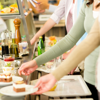 Repas à la cafétéria